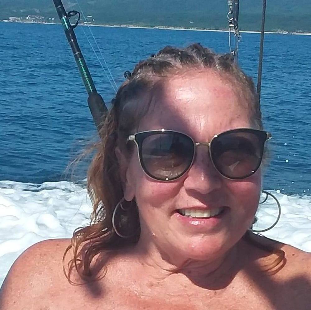 Meet your Posher, Elaine